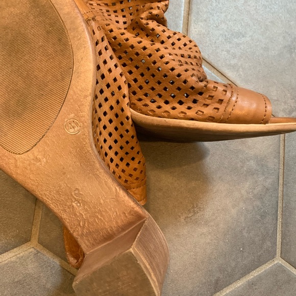 Bueno Leather Sandals - Picture 2 of 3